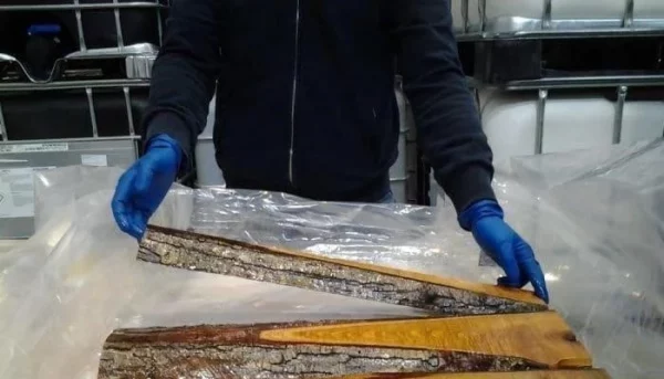 Эпоксидная смола в дизайне мебели: современные тенденции