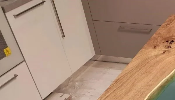 Слэб и смола: сочетание природной красоты и современных технологий